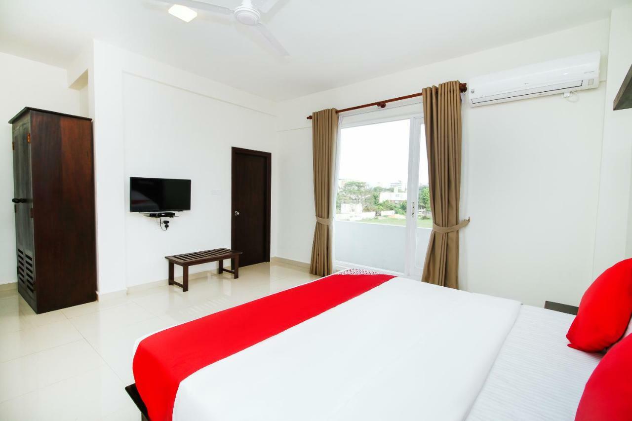 Hotel Nelly Marine Colombo Exterior photo