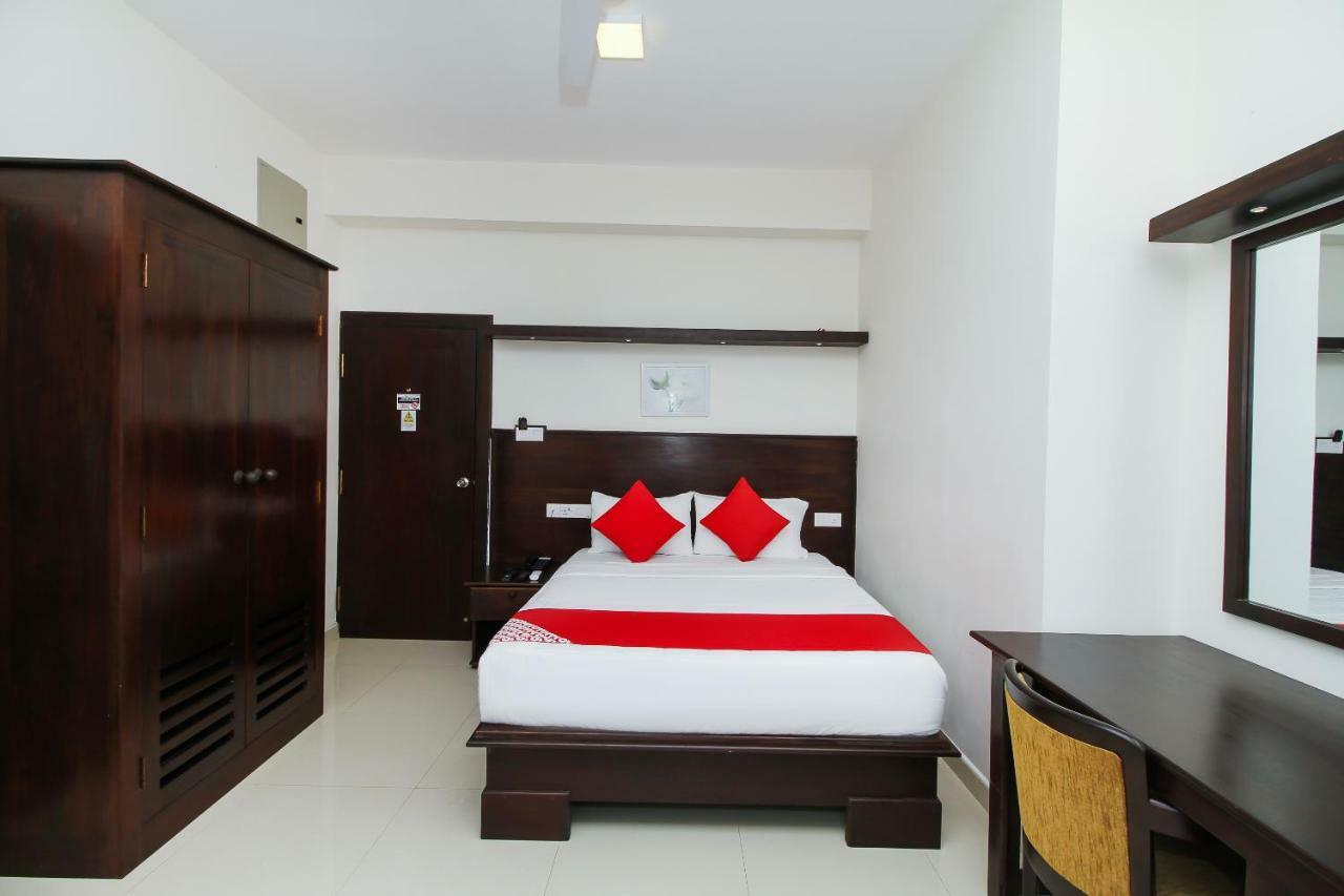 Hotel Nelly Marine Colombo Exterior photo